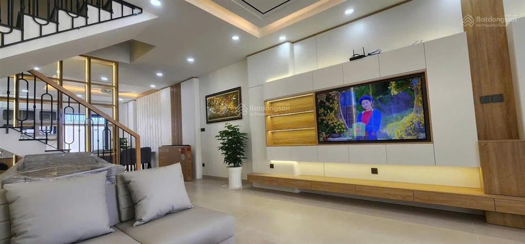 Nhà 3.5 tầng gói 5 mỹ gia  thái hưng, xây mới 100%, full nội thất cực đẹp, đón gió sông thoáng.