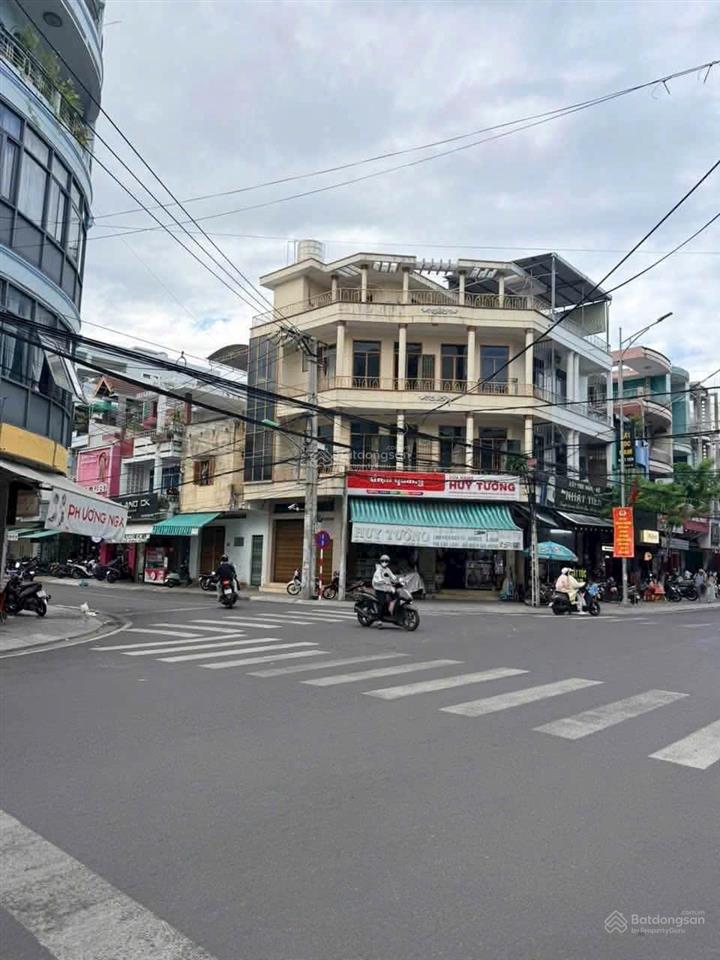 Nhà góc 2 mặt tiền ngô gia tự bạch đằng, trung tâm nha trang vị trí giao hai tuyến đường