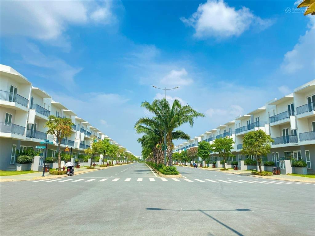 Chính chủ bán shophouse căn góc dragon village  177,2m2  3 tầng  2 mặt thoáng  giá 11,95 tỷ
