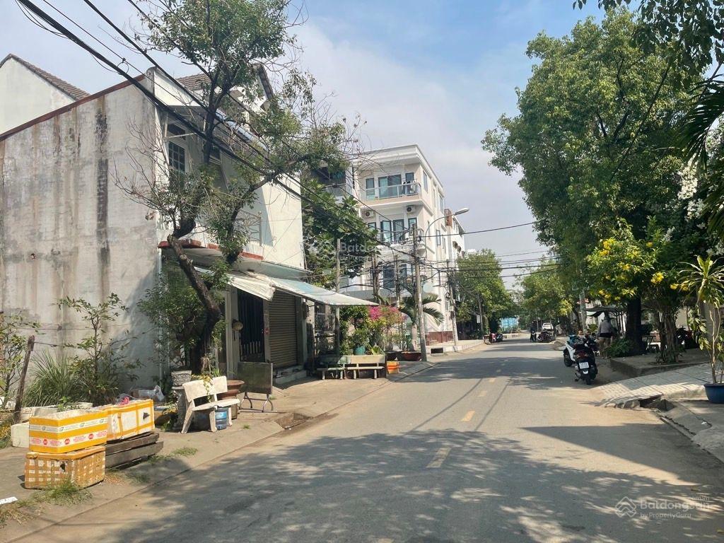 Bán gấp nhà trọ 10 phòng ngay kdc gia hoà  bình chánh  đường xe tải 10m  dt 152m²  nhỉnh 9 tỷ