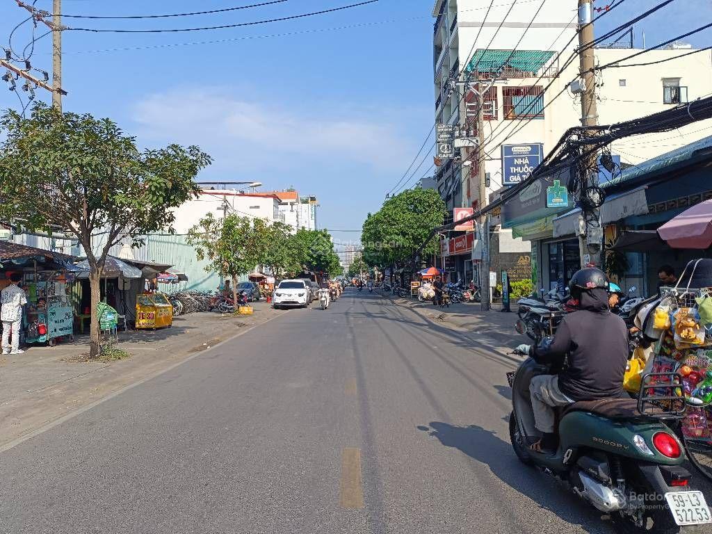 Bán nhà mặt tiền âu dương lân. 130m² 5,1m x 26m 3 tầng. dòng tiền 20tr/t  chỉ nhỉnh 22 tỷ