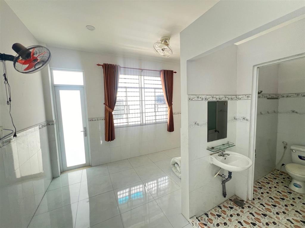 Nhà đẹp 4 tầng ngay kdc chợ bình điền  5x16m  đường 10m. giá chỉ nhỉnh 6 tỷ