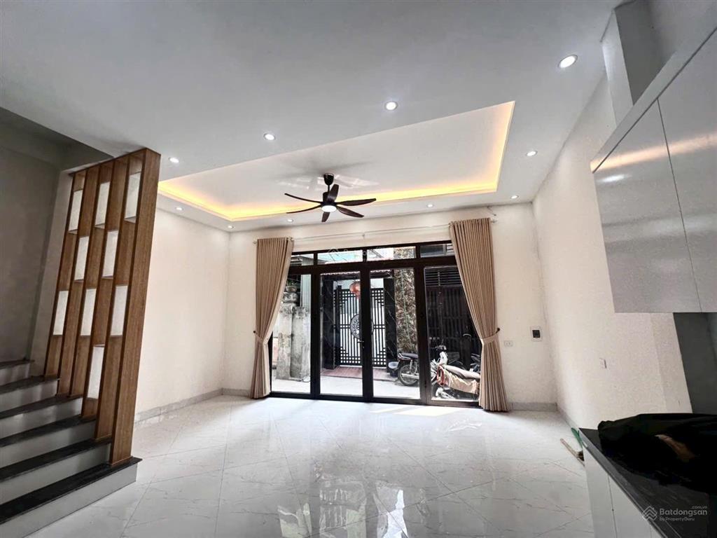 Nhà đẹp gần vin vĩnh quỳnh, 40m2, 5 tầng, mt 5m, giá nhỉnh 6,2 tỷ, hiếm!