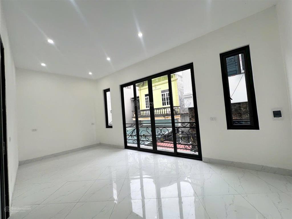 Nhà đẹp gần vin vĩnh quỳnh, 40m2, 5 tầng, mt 5m, giá nhỉnh 6,2 tỷ, hiếm!
