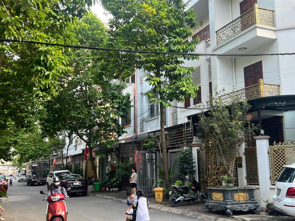 Giá 11,6 tỷ liền kề kdt hacom duyên thái, ngọc hồi 77m2, vỉa hè, kinh doanh!