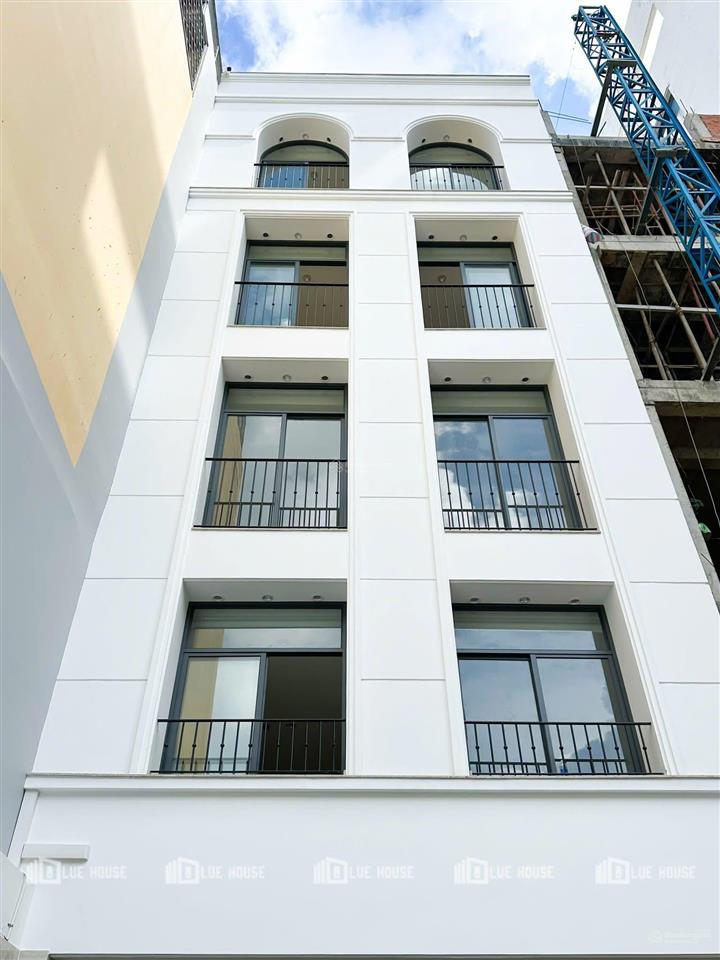 Khai trương căn hộ ban công 1 phòng ngủ cao cấp mới 100% ngay ngã tư bảy hiền