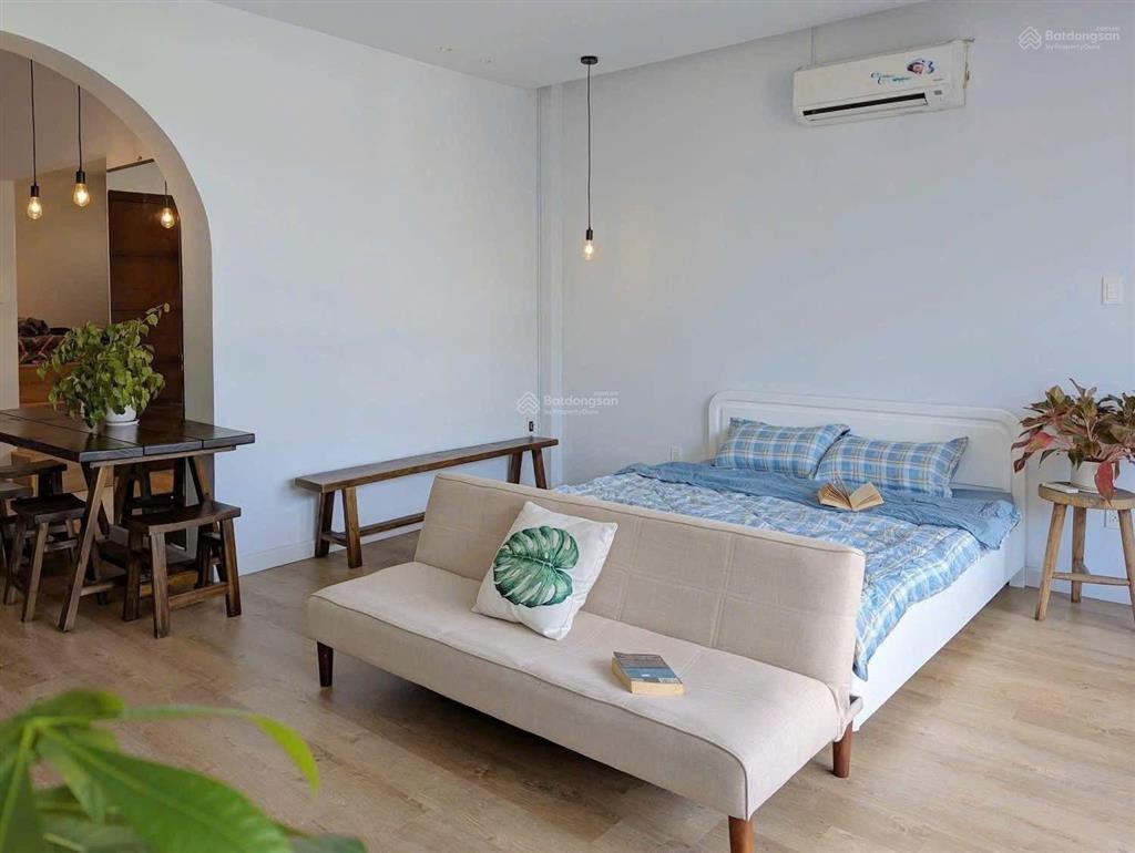 Cho thuê căn hộ ban công cao cấp thoáng mát ngay sân bay tân sơn hòa