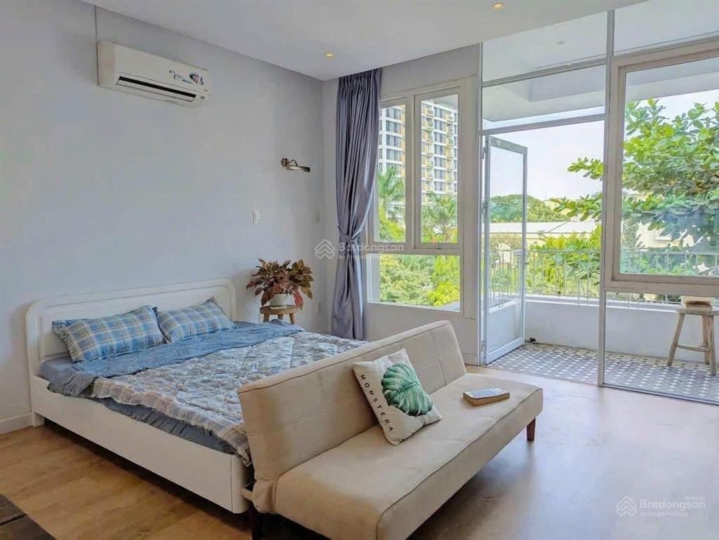 Cho thuê căn hộ ban công cao cấp thoáng mát ngay sân bay tân sơn hòa