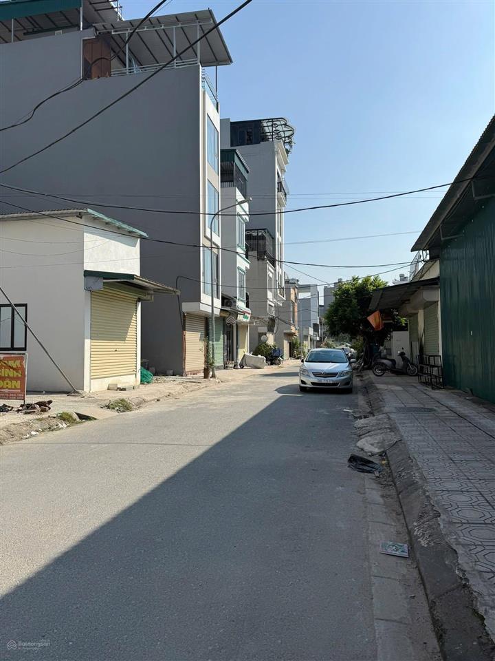 Nhà tây mỗ thang máy ngõ ô tô ở sướng 6.x tỷ