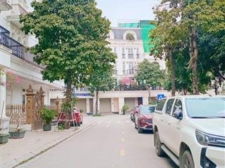 Nhà sát kđt louis city đại mỗ dân xây 40m ô tô đỗ cổng 6.x tỷ