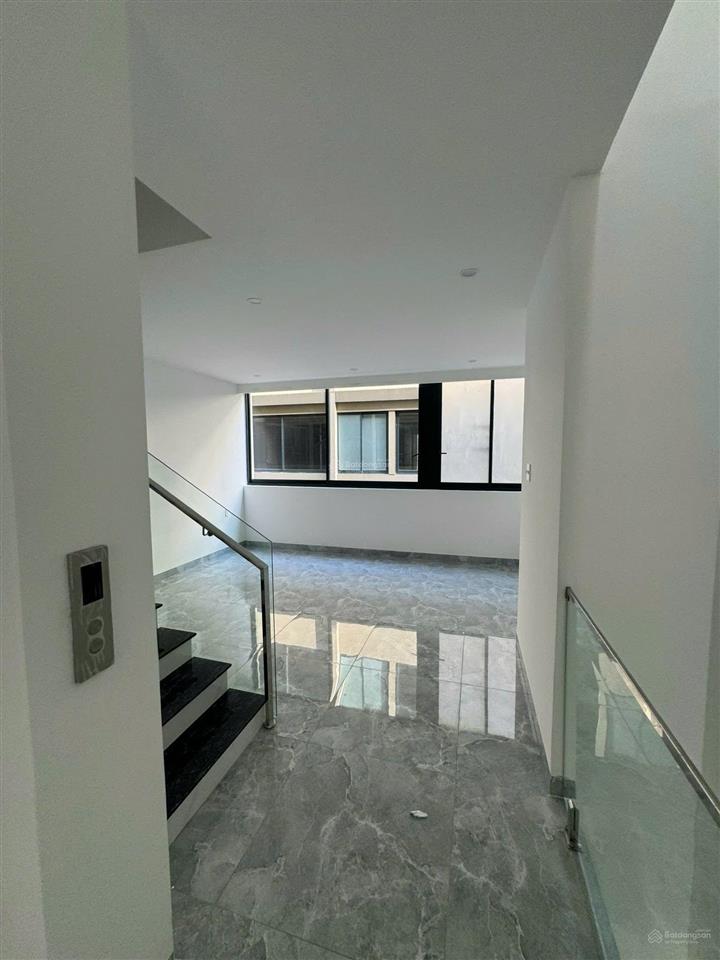 Giá tốt  cho thuê nhà phố soho hoàn thiện nội thất cơ bản ngay trục đường wiyo complex