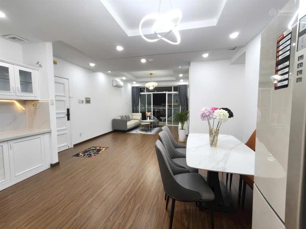 Bán 3pn căn góc new sài gòn hagl3tầng cao view thoáng,sổ hồng riêng,nội thất cao cấp