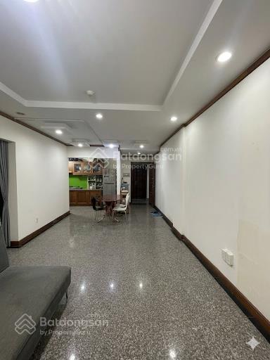 Căn 3pn view toàn cảnh tp, sổ hồng riêng, đầy đủ nội thất, tầng cao thoáng gió, mát mẻ