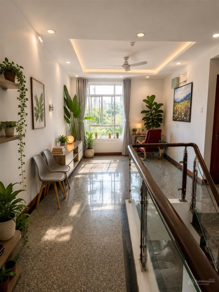 Bán căn hộ thông tầng, full nội thất, sổ hồng riêng, nhà mới, tầng cao thoáng mát