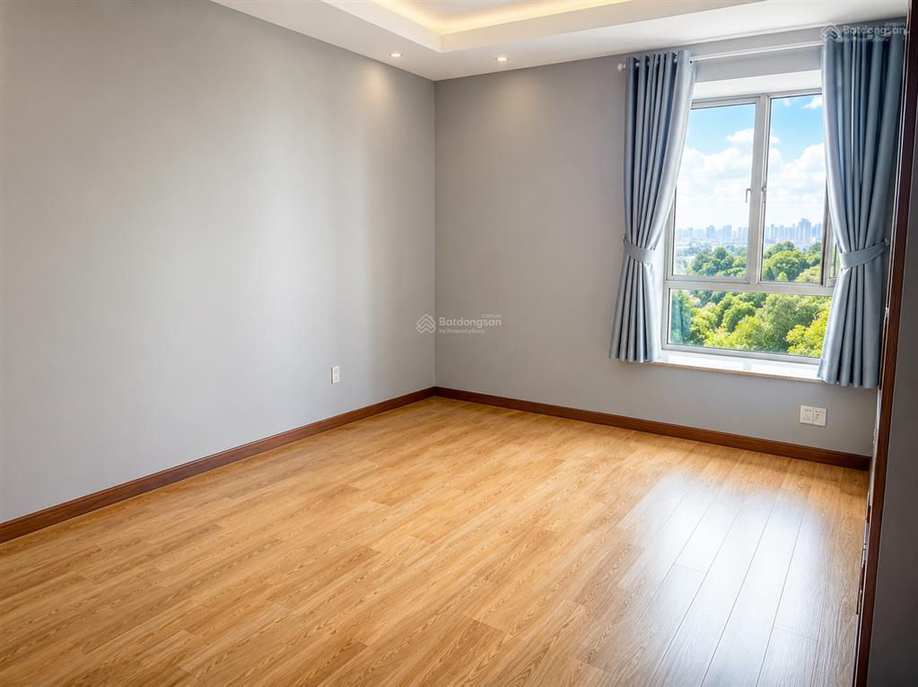 Bán căn hộ 2pn  view thoáng mát mẻ, sổ hồng riêng, chông chứng nhanh