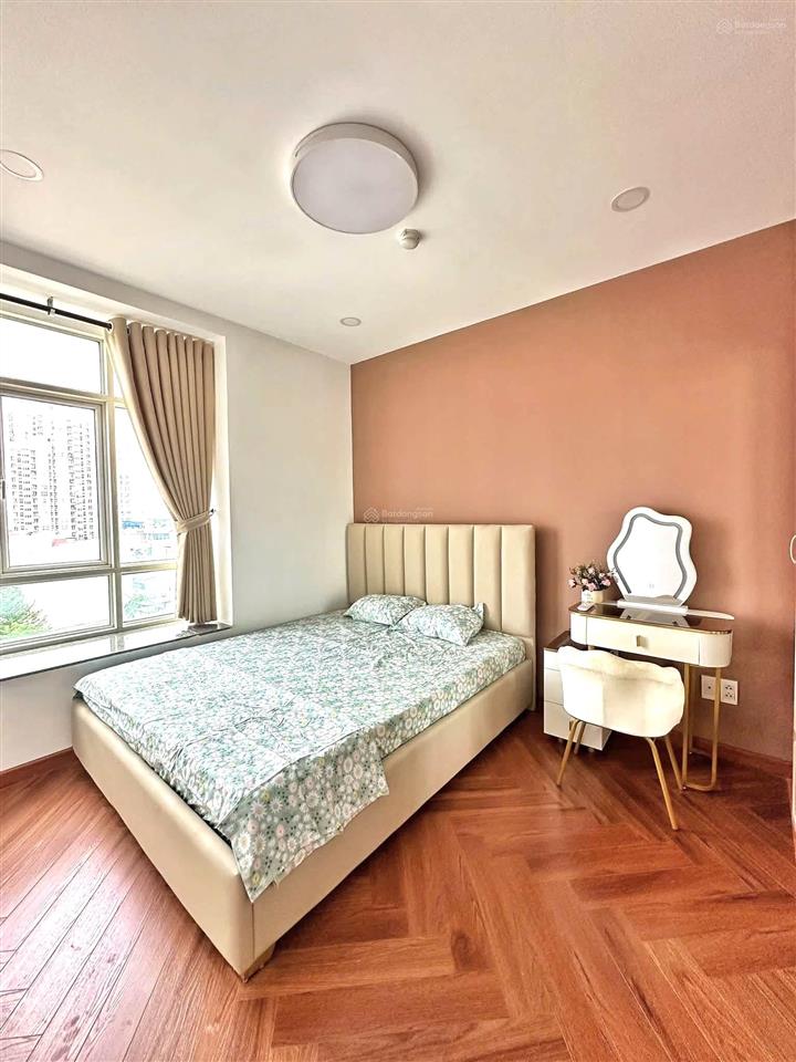 Bán căn hộ 3pn như hình, sổ hồng riêng, view thoáng mát,