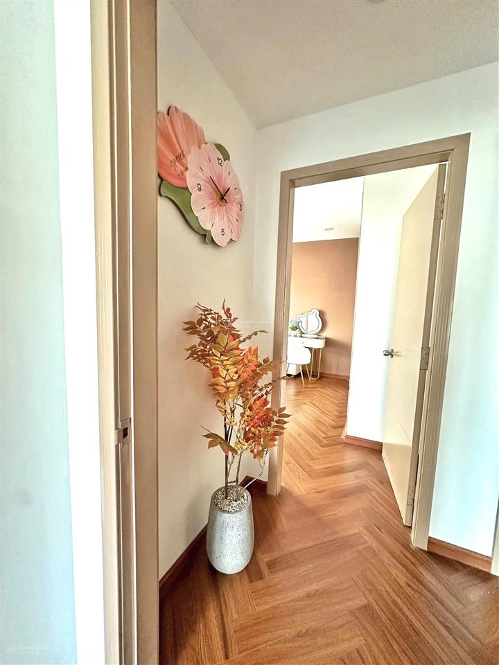 Bán căn hộ 3pn như hình, sổ hồng riêng, view thoáng mát,