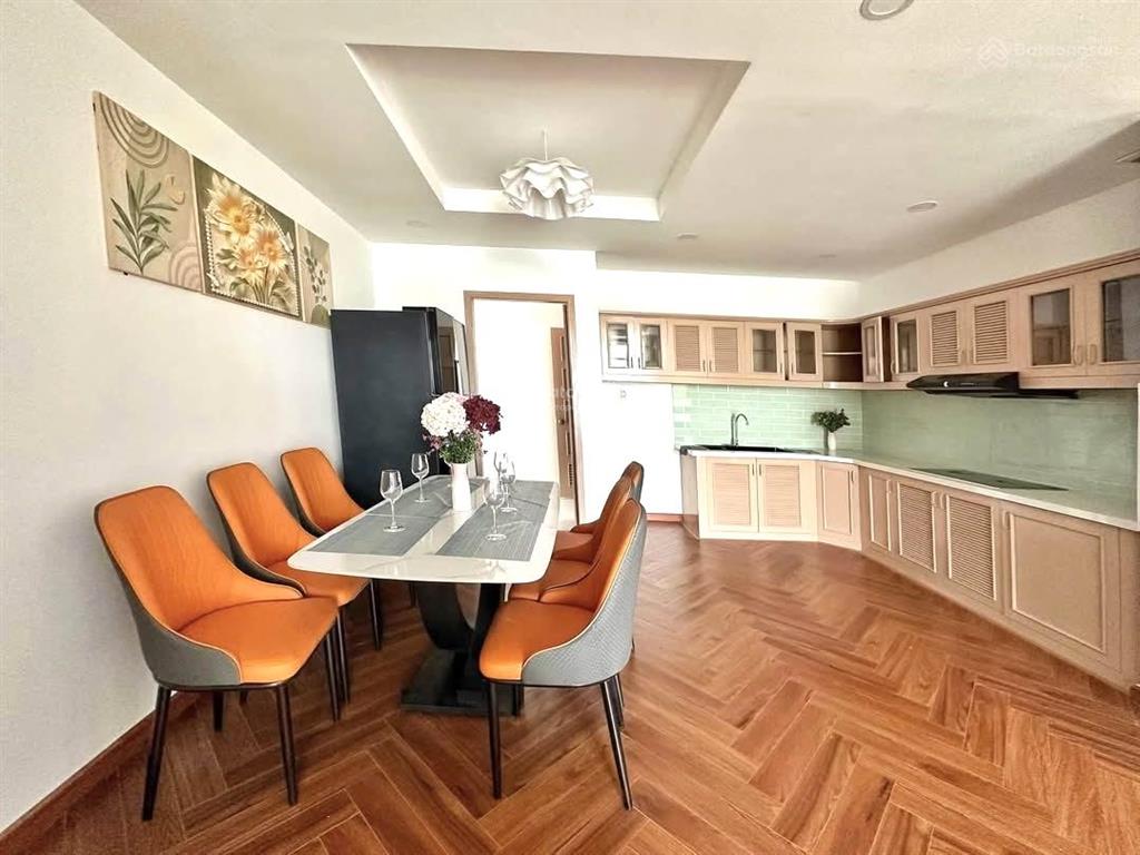 Bán căn hộ 3pn như hình, sổ hồng riêng, view thoáng mát,