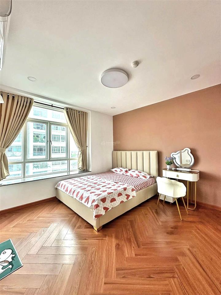 Bán căn hộ 3pn như hình, sổ hồng riêng, view thoáng mát,