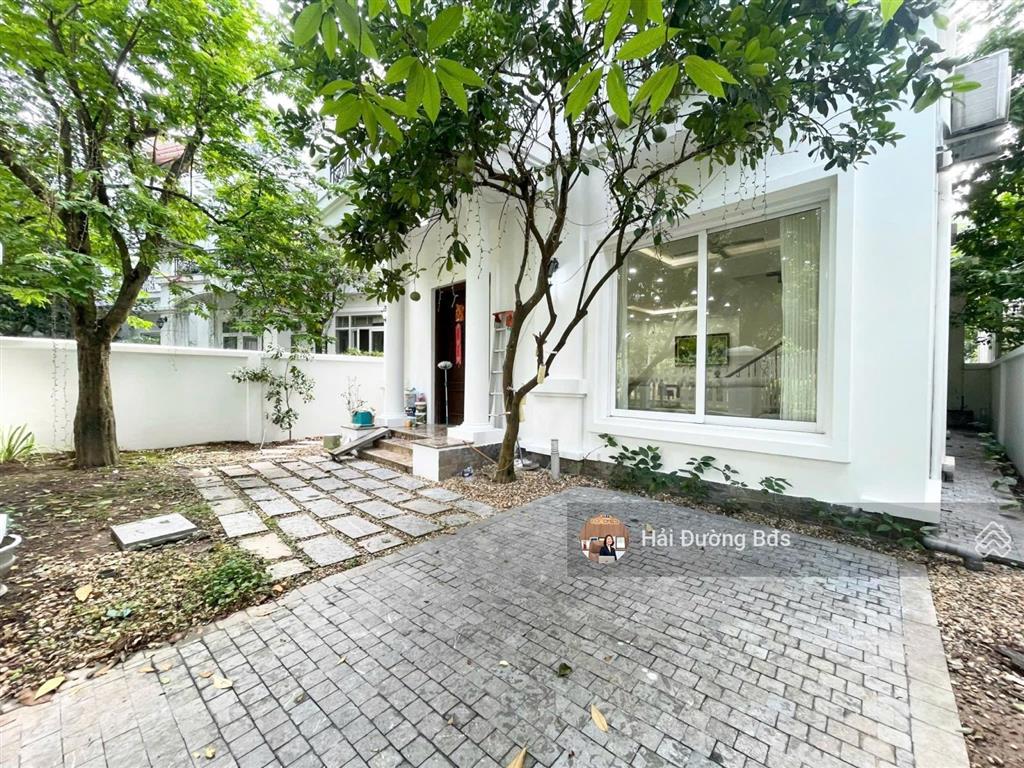 Tin chuẩn sl giá rẻ nhât trước cửa là công viên, xây dựng 290m, sân rộng thoáng giá thiện chí có tl
