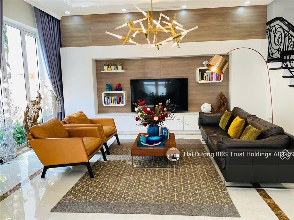 Đẹp rẻ hiếm có nhất anh đào 170m2 đông nam mặt tiền 10m, giá tốt vhr hiện tại chỉ hơn 360tr/m2