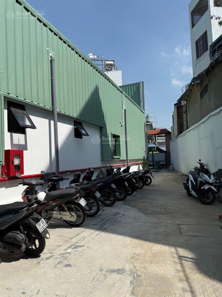 1 đời chủ mặt tiền lô góc phạm văn đồng  1.380m²  dòng tiền 230tr/tháng  270 tỷ