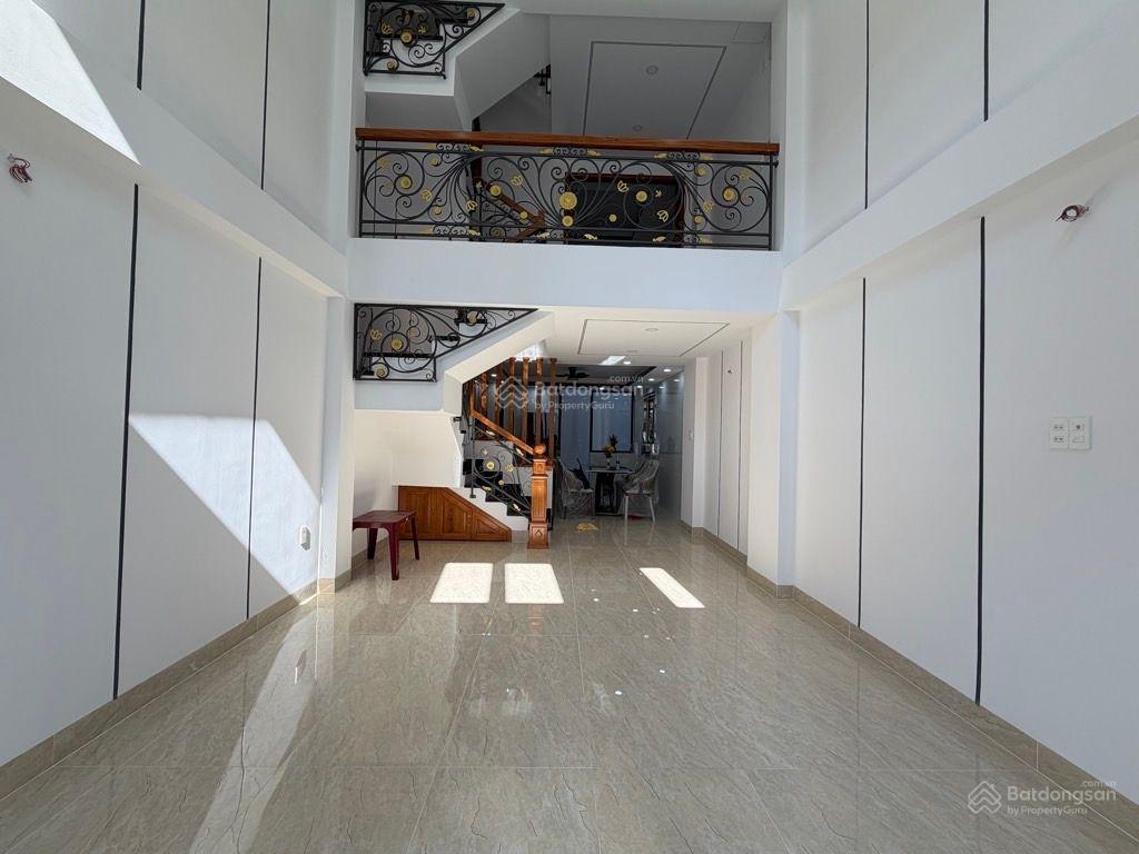 Nhà xây mới lê quang định  giáp bình thạnh  5pn khép kín  đường 10m  chỉ 10.3 tỷ 4 tầng