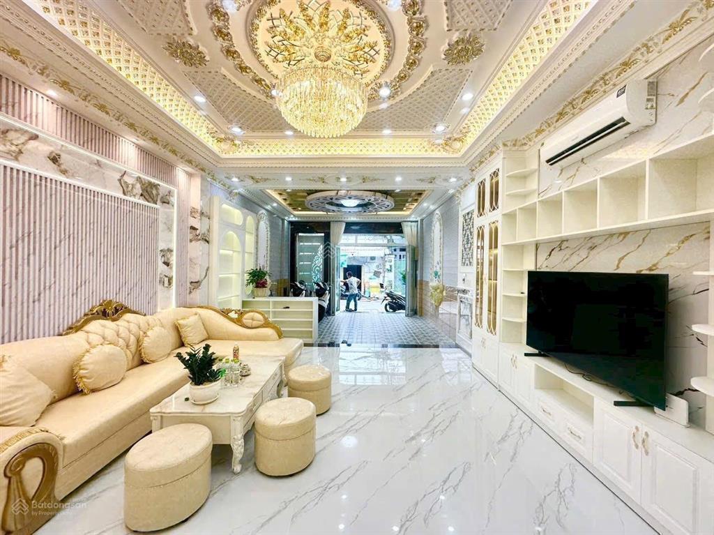 Nhà phố tân cổ điển  gần phú mỹ hưng  5x19  3 tầng  xe hơi đổ cửa  nhỉnh 8 tỷ