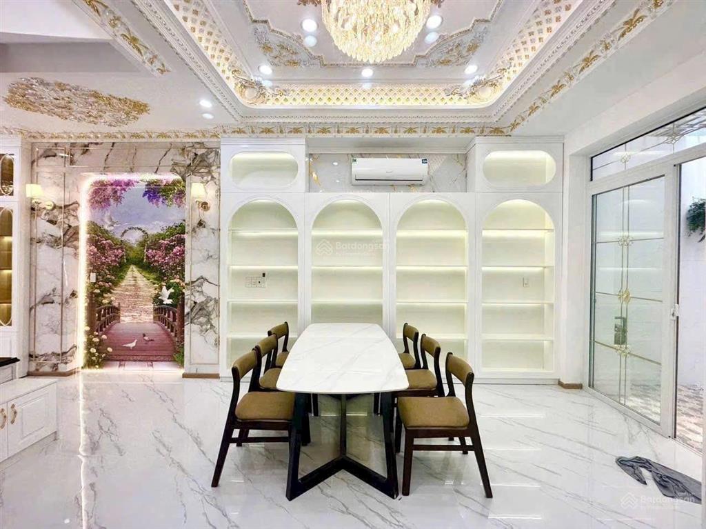 Nhà phố tân cổ điển  gần phú mỹ hưng  5x19  3 tầng  xe hơi đổ cửa  nhỉnh 8 tỷ