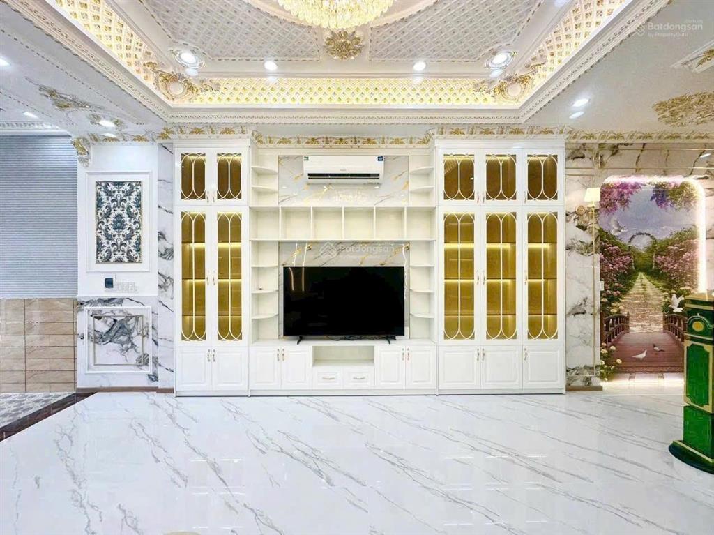 Nhà phố tân cổ điển  gần phú mỹ hưng  5x19  3 tầng  xe hơi đổ cửa  nhỉnh 8 tỷ