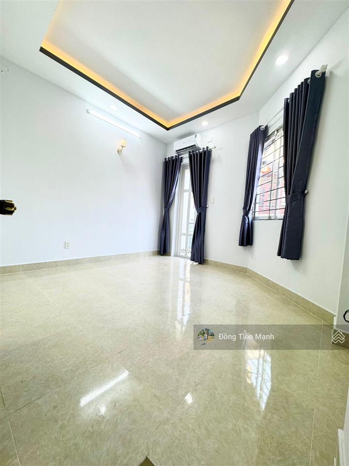 Nhà mới ở ngay  4x9  3 tầng  không ngập  ngay cầu phú xuân  nhỉnh 2 tỷ