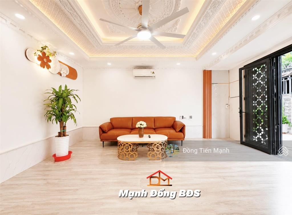 Nhà gần phú mỹ hưng  3 tầng  5.5x10  hẻm nâng cao ráo  kề quận 7  5,05 tỷ