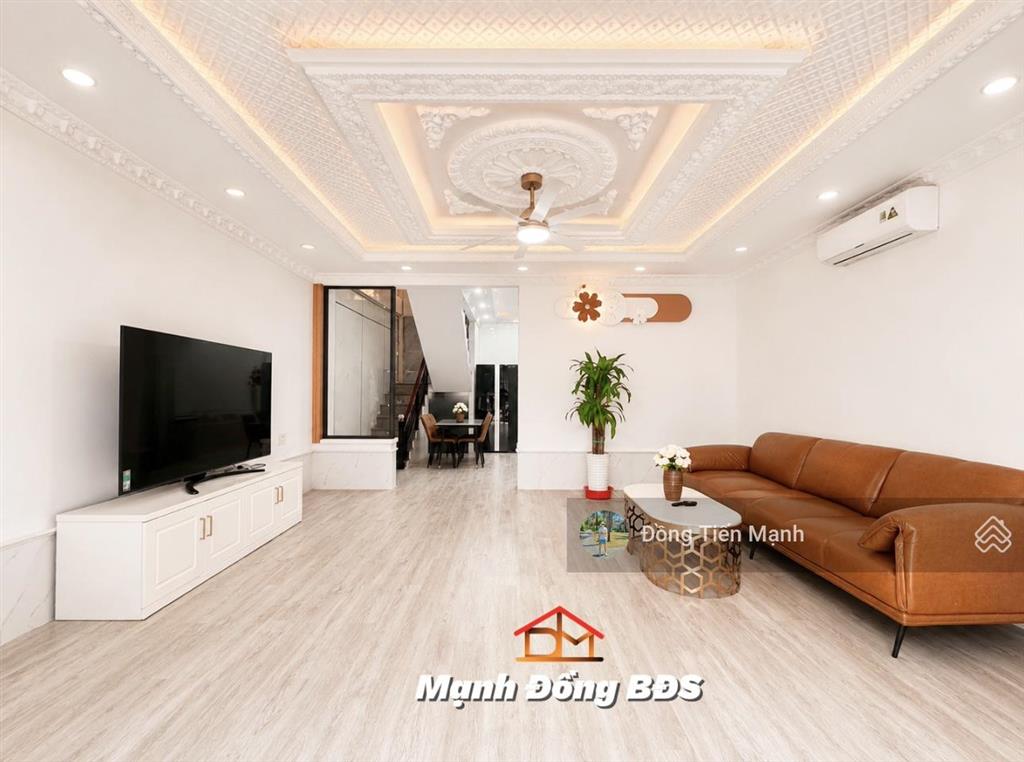 Nhà gần phú mỹ hưng  3 tầng  5.5x10  hẻm nâng cao ráo  kề quận 7  5,05 tỷ