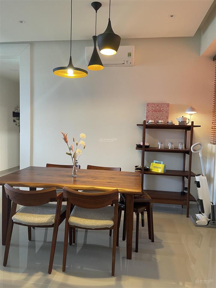Cho thuê căn hộ canary heights  120m2  thuận giao  18 triệu/tháng