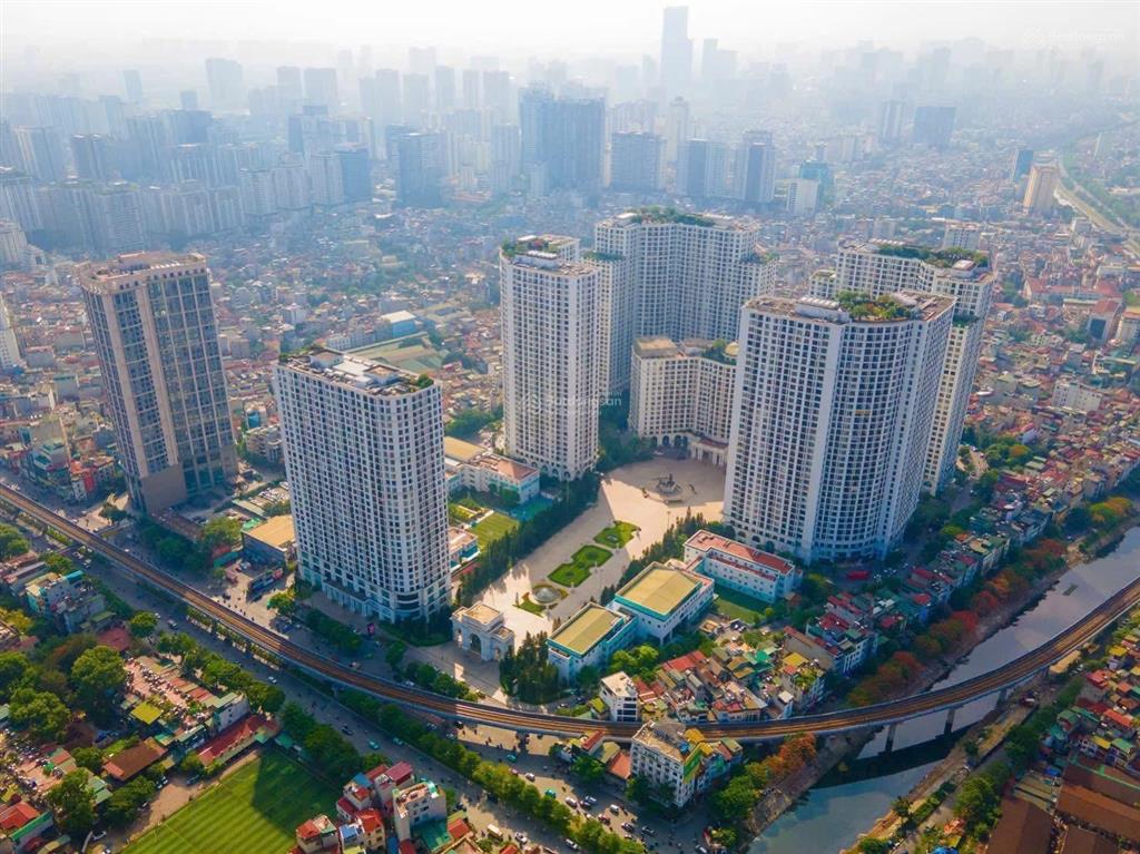 Bán căn 2 ngủ view quảng trường