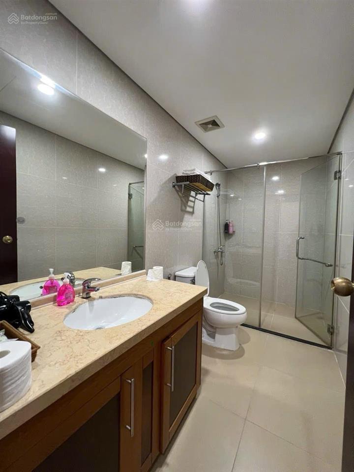 Bán căn 2 phòng ngủ, 2 ban công nhỏ