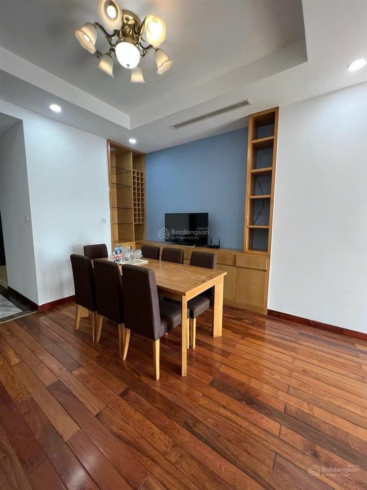 Bán căn 2 phòng ngủ, 2 ban công nhỏ