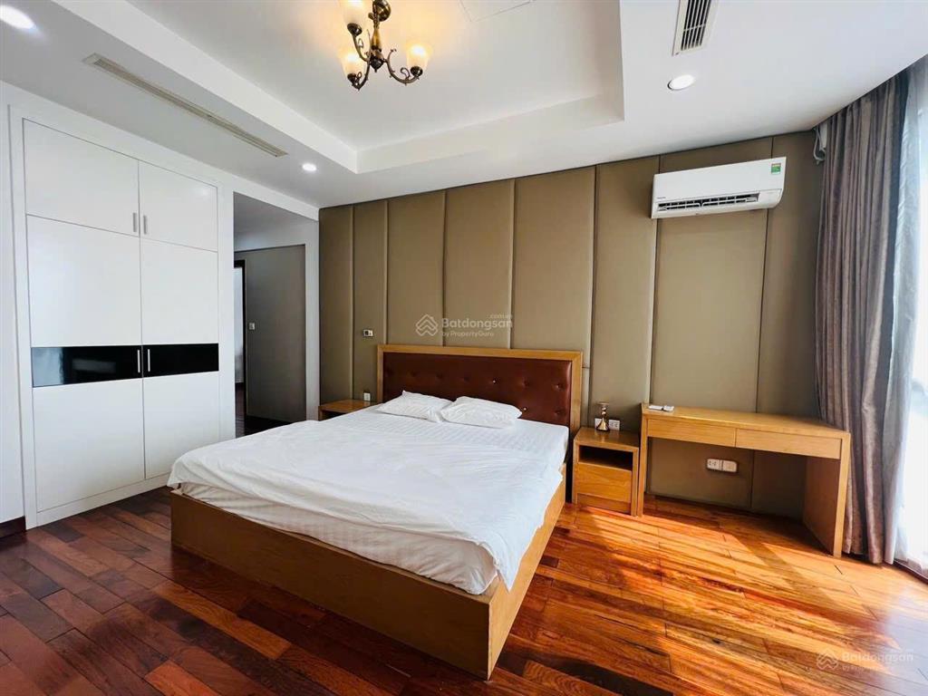 Bán căn 2 phòng ngủ, 2 ban công nhỏ