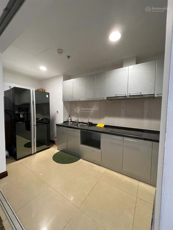 Bán căn 2 phòng ngủ, 2 ban công nhỏ