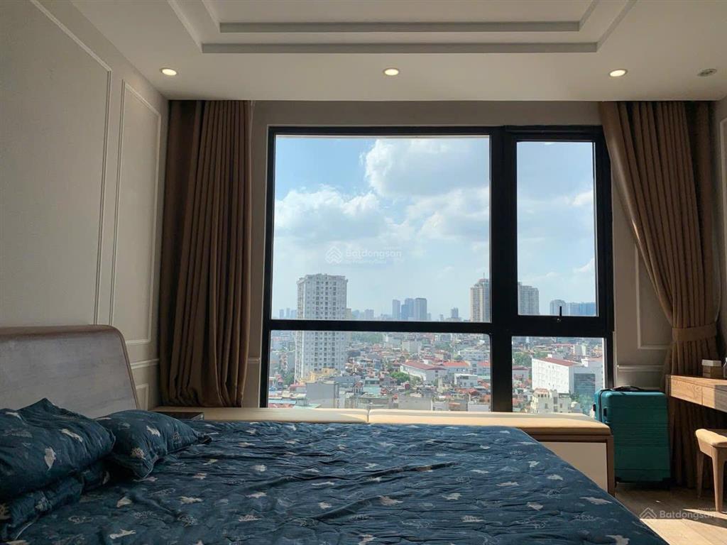 Bán căn hộ 2 phòng ngủ sáng tòa r2