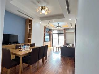 Bán căn 2 phòng ngủ, tòa r4b giá tốt