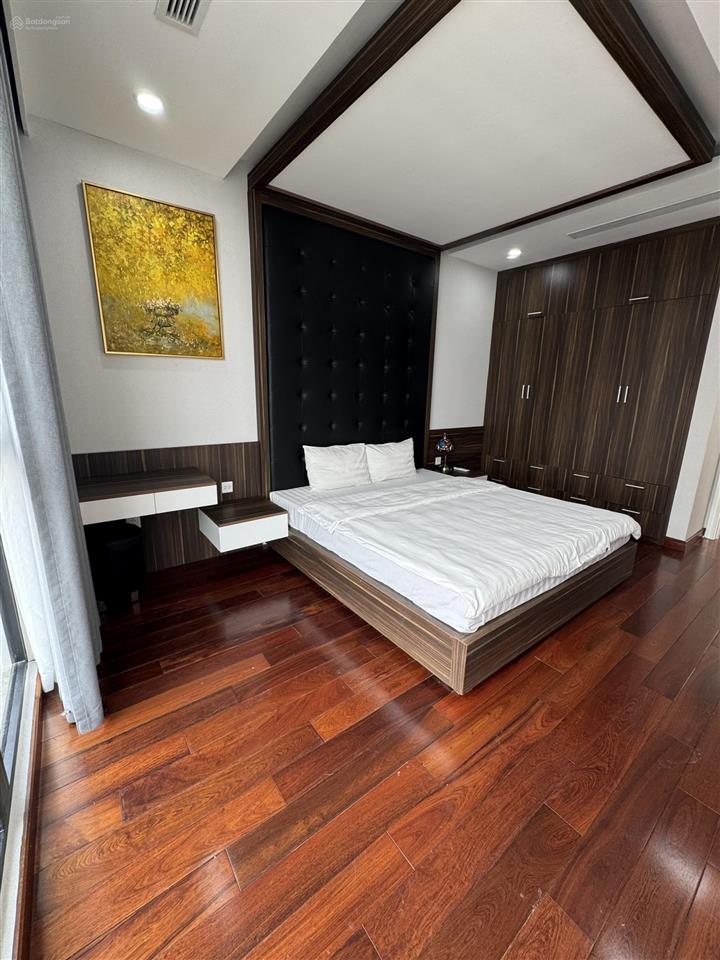 Chào bán căn góc tòa r6, 4 phòng ngủ sáng