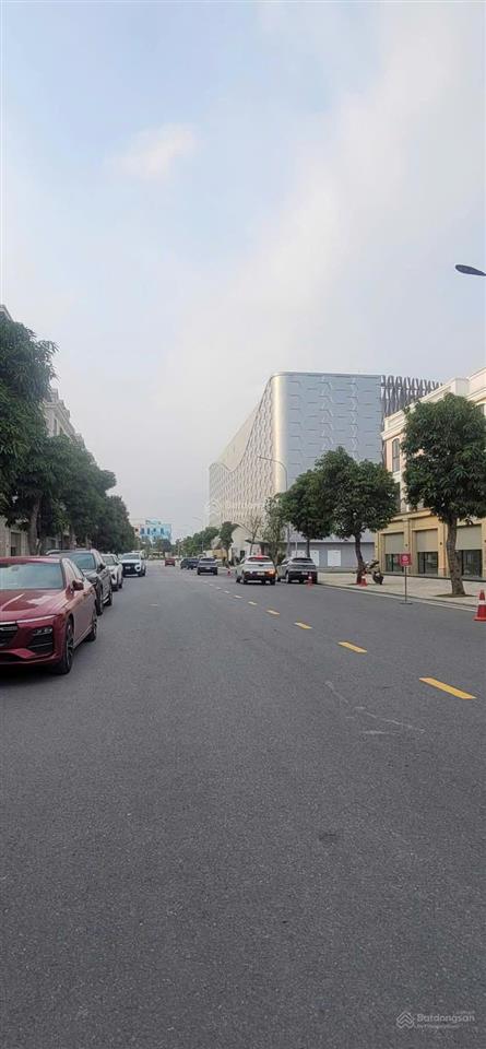 Hot hàng hiếm bán căn kinh đô không số đối diện vincom cần bán, giá 22,x tỷ