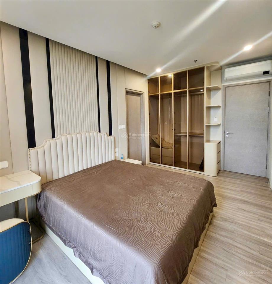 Bán căn 3n view đảo sky forest full đồ. giá 7,9 tỷ