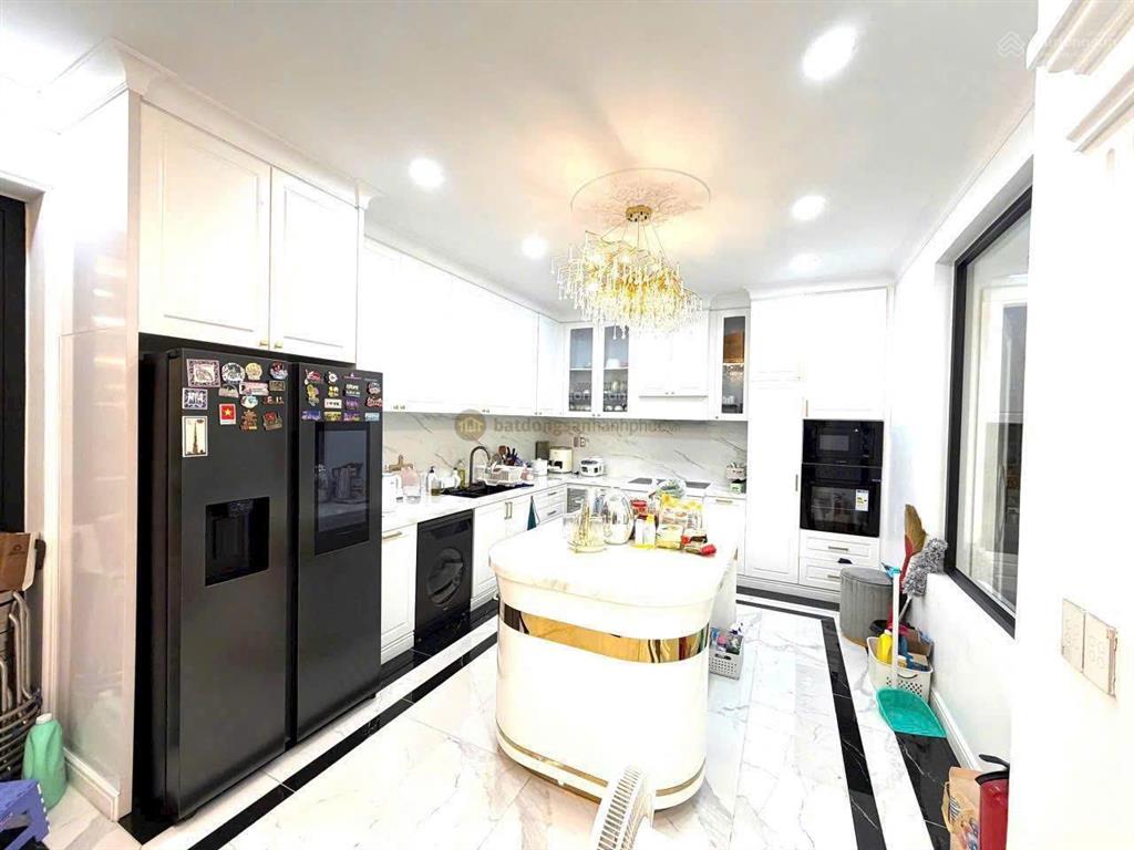 Cơ hội sở hữu biệt thự giảm giá sâu 62 tỷ giảm còn 52 tỷ ngay nguyễn hoàng q2 dt 10 x 20 hầm 3 lầu