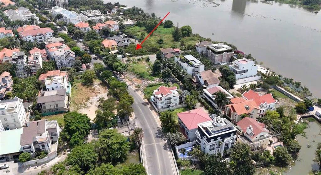 Bán đất ven sông nguyễn văn hưởng, thảo điền, quận 2 diện tích 17x40m, nở hậu 30m cn 923m2