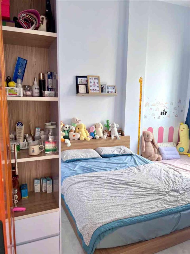 Bán nhà 2 tầng đường Phạm Nhữ Tăng, 50m², giá 4.5 tỷ, full nội thất, sát đường chính
