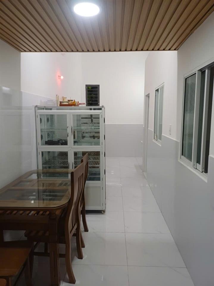 Bán nhà cấp 4 gác lửng đúc kiệt  đường 2 Tháng 9, 70m2, gần cầu Hòa Xuân
, nhà ở ngay,