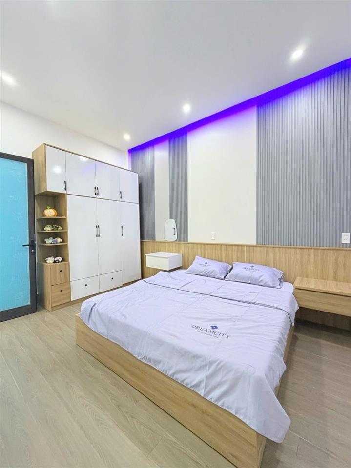 Bán nhà 3 tầng, kiệt nhựa, oto tránh nhau Tô Hiệu, Nam Trân, Đà Nẵng, 80m², giá 5,35 tỷ
