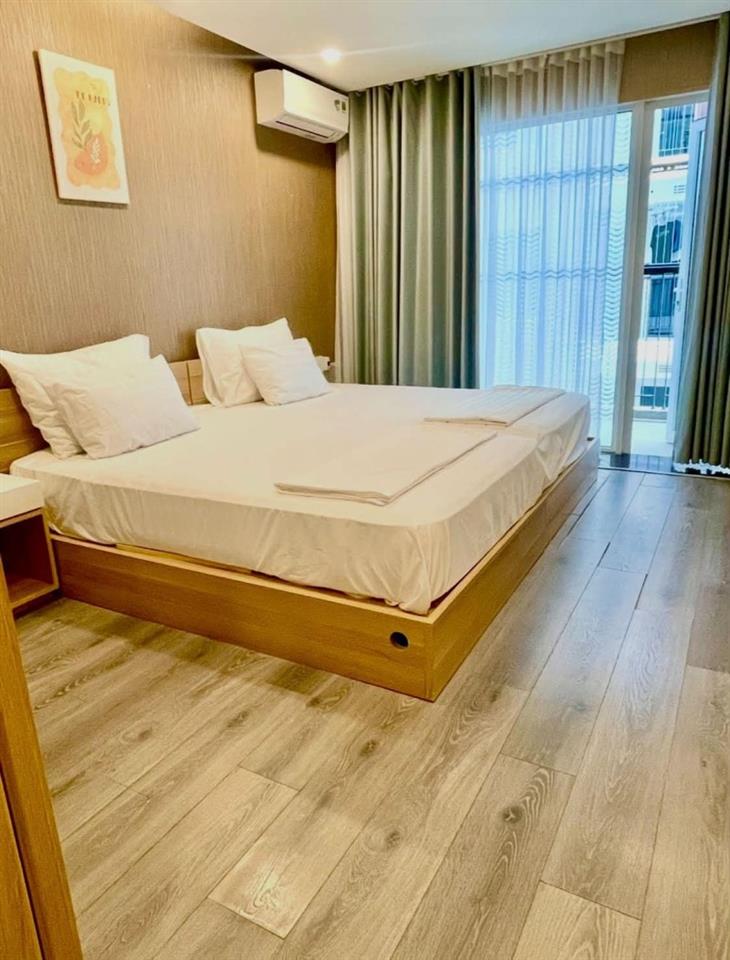 Bán khách sạn 6 tầng mặt tiền Lê Văn Quý, 148m2, giá 44 tỷ